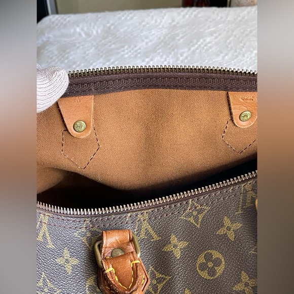 Louis Vuitton Speedy 35 Monogram (1982) - Picture 8 of 16